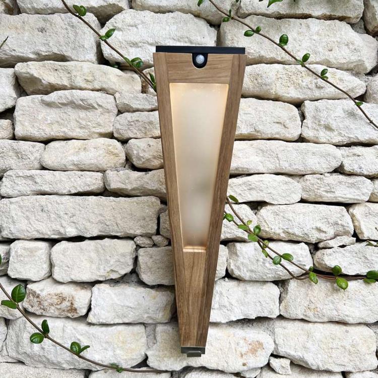 TINKA TECKA Torche d'extérieur LED à planter rechargeable & solaire Bois  H120cm