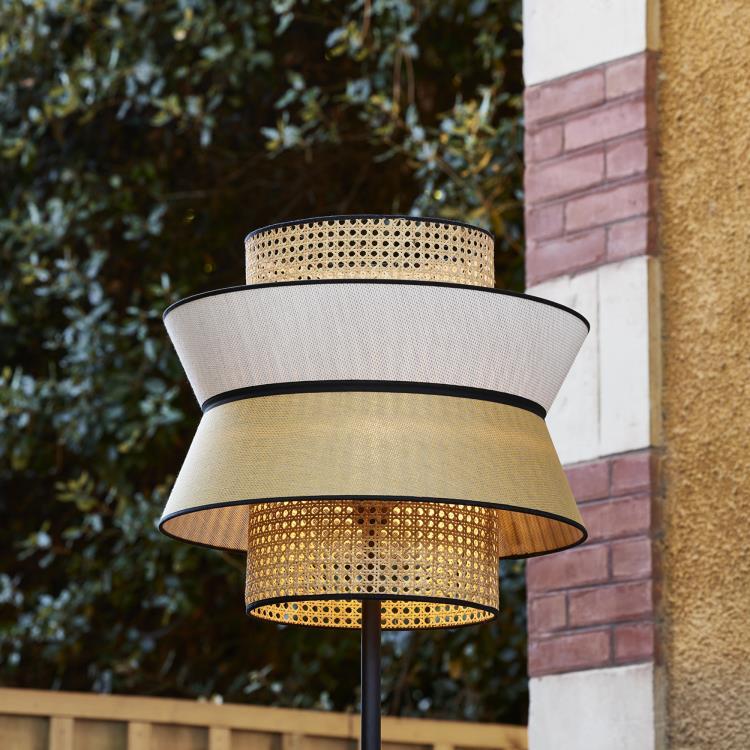 Lampadaire d'extérieur métal et cannage H189cm SINGAPOUR Honey/sand